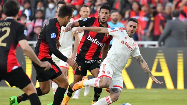 Melgar igualó sin goles ante Inter y buscará a clasificación a semis en Porto Alegre