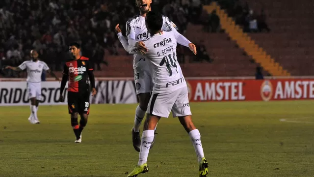 Un nuevo error de Melgar trajo como consecuencia un gol de Palmeiras. | Foto: AFP