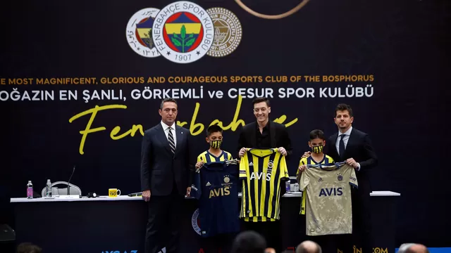Mesut Özi fue presentado este miércoles en Fenerbahçe | Video: Fenerbahçe.