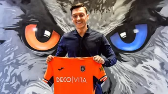 Mesut Özil fichó por el Basaksehir de Turquía