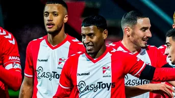 Con Miguel Araujo, FC Emmen derrotó 1-0 al PSV por la Eredivisie