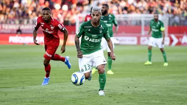 Miguel Trauco, Cristian Benavente y Percy Prado son los tres peruanos en Francia. | Foto: Saint-Étienne