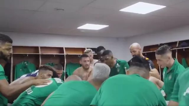 Miguel Trauco tuvo una particular celebración con Saint Étienne 