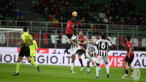 Milan igualó 1-1 ante Udinese y coloca el riesgo el liderato de la Serie A