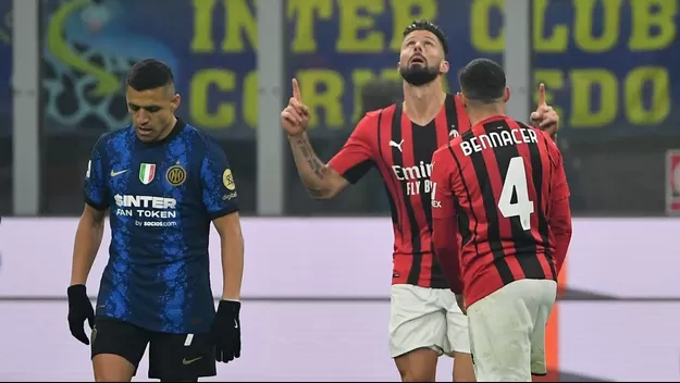 Milan remontó y venció 2-1 al líder Inter con doblete de Olivier Giroud