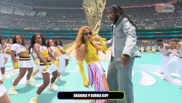 Shakira junto a Burna Boy pusieron a bailar al Estadio Azteca / Foto: AD