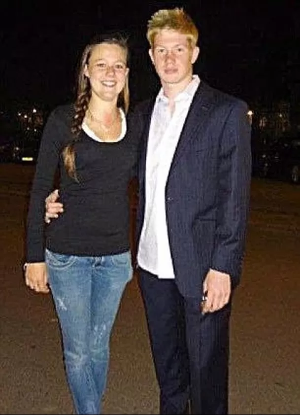 Lijnen fue la novia de De Bruyne antes de ser la pareja de Courtois. Lijnen fue la novia de De Bruyne antes de ser la pareja de Courtois.