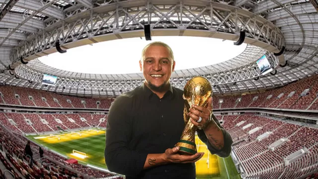 Mundial Rusia 2018: Roberto Carlos se reencontró con la copa que ganó en 2002