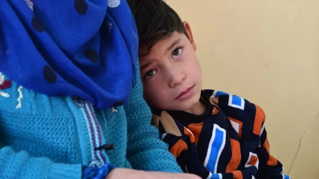 El niño afgano que cumplió el sueño de conocer a Messi, ahora vive una pesadilla