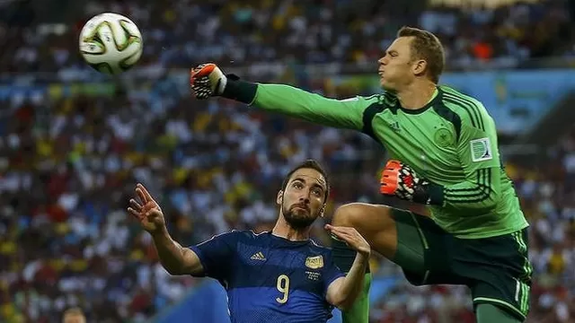 Neuer reconoció que vio a Higuaín antes de golpearlo en la final de Brasil 2014