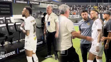 Neymar discutió con un hincha de Santos tras empate con Recoleta