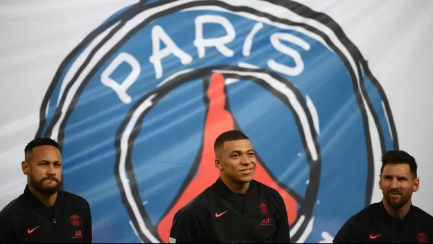 Por encima de Messi y Mbappé: Neymar tiene el salario más alto en el PSG