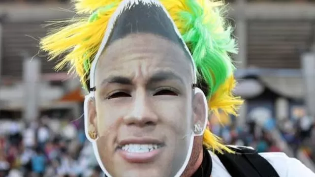 Neymar presente en el Mineirao en miles de máscaras