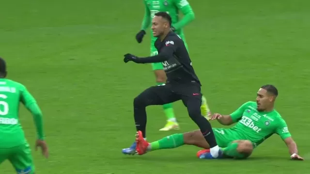 Neymar sufrió un terrible lesión en el duelo del PSG sobre Saint-Étienne