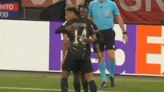 Tras un gran arranque de Kvaratskhelia por izquierda, el PSG se pone adelante con un golazo del Balón de Oro francés. | Fuente: X | Video: @