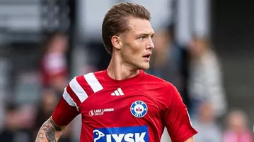 Oliver Sonne dio 2 asistencias de gol en igualdad del Silkerborg