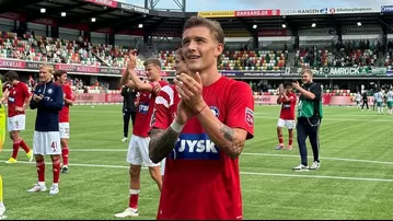 Oliver Sonne marcó un golazo en goleada del Silkeborg