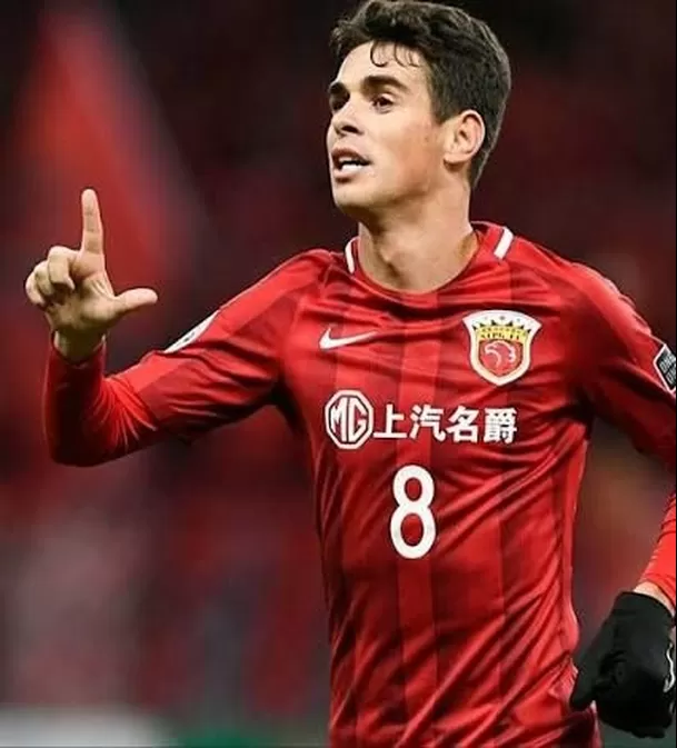 Oscar sorprendió al revelar que durante su etapa en el Shanghai Port acumuló más de 200 millones de dólares en salarios. Oscar sorprendió al revelar que durante su etapa en el Shanghai Port acumuló más de 200 millones de dólares en salarios.