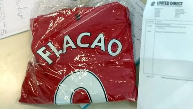 Otros errores del Manchester United en camisetas de sus jugadores-foto-4