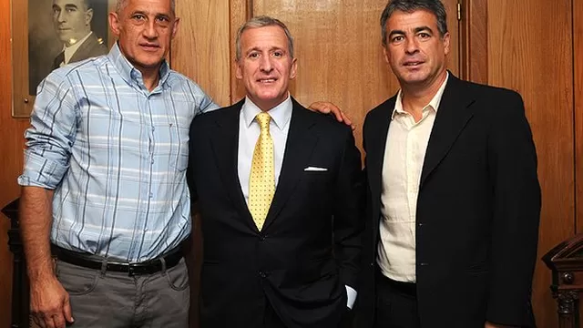Pablo Bengoechea fue presentado como nuevo DT de Peñarol