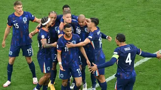 Países Bajos goleó 3-0 a Rumania y avanza a los cuartos de final de la Eurocopa