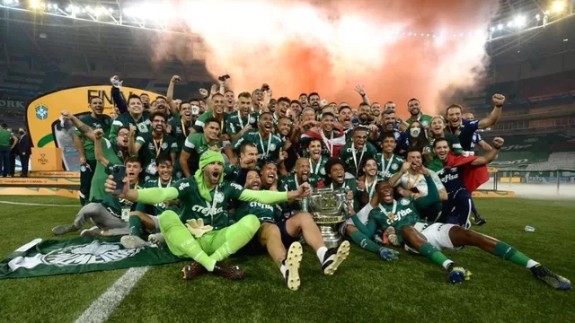 Palmeiras venció 2-0 a Gremio y se coronó campeón de la Copa de Brasil