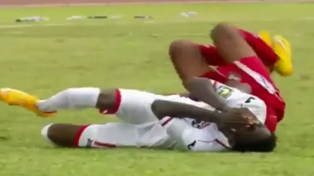 Panamá vs. Trinidad y Tobago: metió dos codazos y simuló ser el agredido