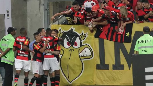 Paolo Guerrero: así le cantó la hinchada del Flamengo en el Maracaná