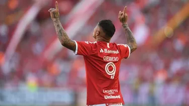 Paolo Guerrero podría llegar a los 100 goles con equipos brasileños este martes frente a River. | Foto: Internacional.