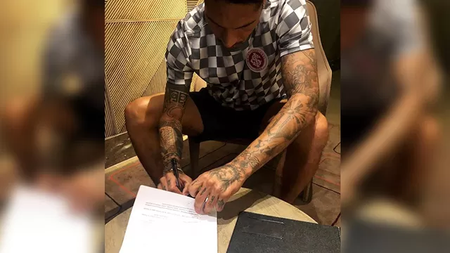 Paolo Guerrero firmó con nueva marca deportiva tras su habilitación