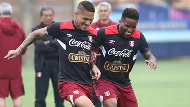 Paolo Guerrero y Jefferson Farf&amp;aacute;n en uno de los entrenamientos de la selecci&amp;oacute;n peruana. | Foto: Selecci&amp;oacute;n Peruana