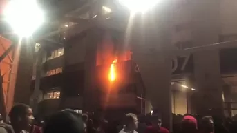 Paolo Guerrero: hinchas del Inter prendieron fuego a una de las puertas del Beira-Rio