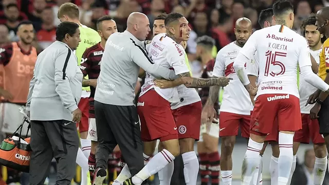 Paolo Guerrero fue expulsado a los 43 minutos del Flamengo vs. Internacional. | Video: Cortes&amp;iacute;a Premiere