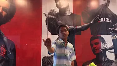 Paolo Guerrero: el pequeño de su película conoció las instalaciones de Flamengo Paolo Guerrero: el pequeño de su película conoció las instalaciones de Flamengo