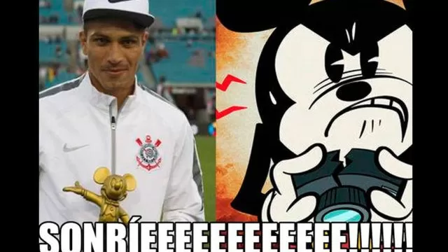 Paolo Guerrero recibió trofeo de Mickey Mouse y estos son los memes-foto-6