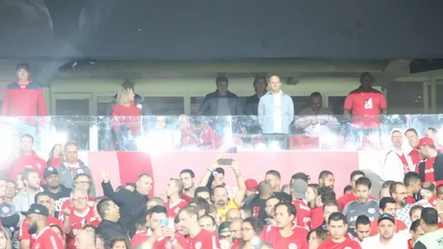 Ricardo Gareca está en el Estadio Beira-Rio viendo a Paolo Guerrero | Foto: Eduardo Deconto.
