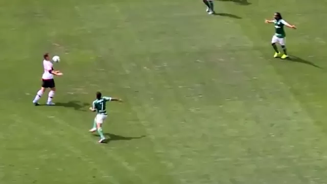 Paolo Guerrero: su compañero humilló a rival con genial 'sombrerito'