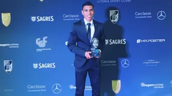 Paolo Hurtado fue premiado como el 'Jugador del Año' del Vitória Guimaraes