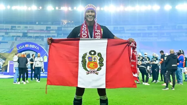 El mediocampista peruano conquistó el último título del fútbol mexicano con León. | Foto: Imago7