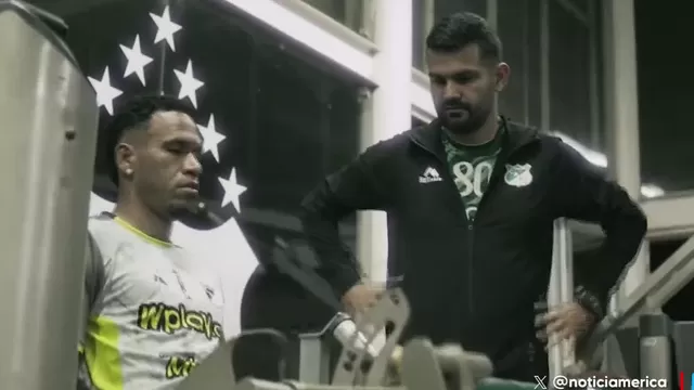 El peruano llegó como una de los fichajes más esperados y bien recibidos por la afición verde. | AD