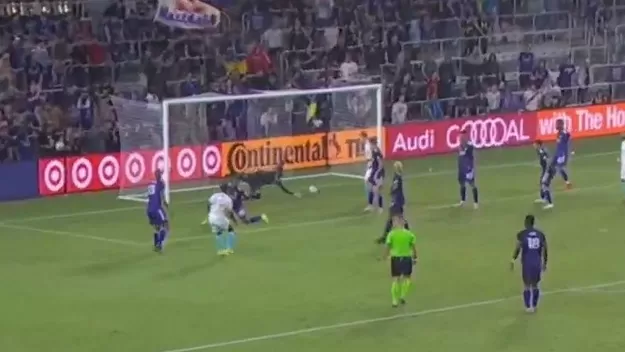 Pedro Gallese y una genial atajada con Orlando City que desató los elogios