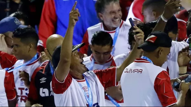 Pedro Troglio: Exentrenador de Universitario se coronó tetratacampeón en Honduras