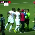 Pedro Troglio se descontroló, entró al campo y encaró a árbitro en Honduras