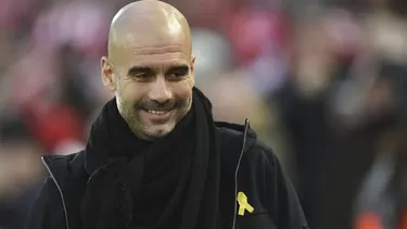 Pep Guardiola: Federación inglesa le abrió expediente por lazo independentista catalán