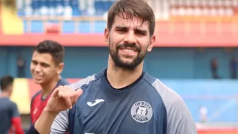 Pier Larrauri empezó a entrenar con el Club Deportivo FAS de El Salvador