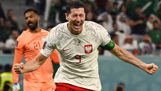 Polonia derrotó 2-0 a Arabia Saudita y tomó el liderato del grupo C de Qatar 2022