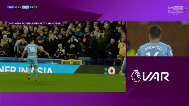 La mano fue del español Rodri. | Video: Premier League