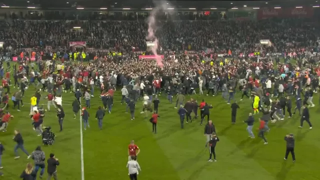 ¡Fiesta en el estadio del Bournemouth! | Video: Twitter