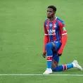 Premier League: Wilfried Zaha dejará de arrodillarse antes de los partidos