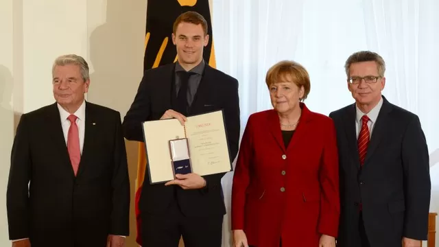 Presidente alemán entregó galardón a selección campeona en Brasil 2014-foto-6
